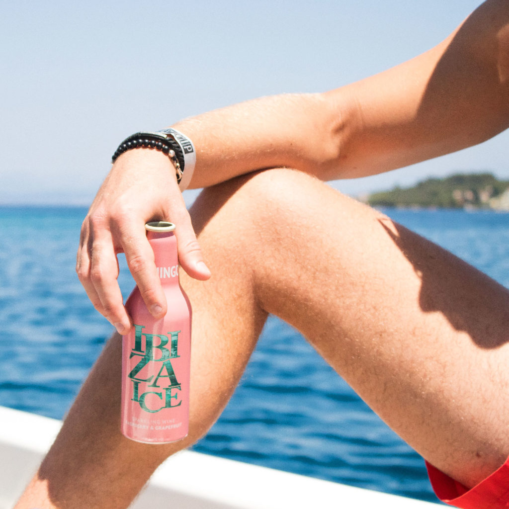 Ibiza Ice - Fotografie - Social Media - Flamingo - Boot - Split Kroatië - In Hand